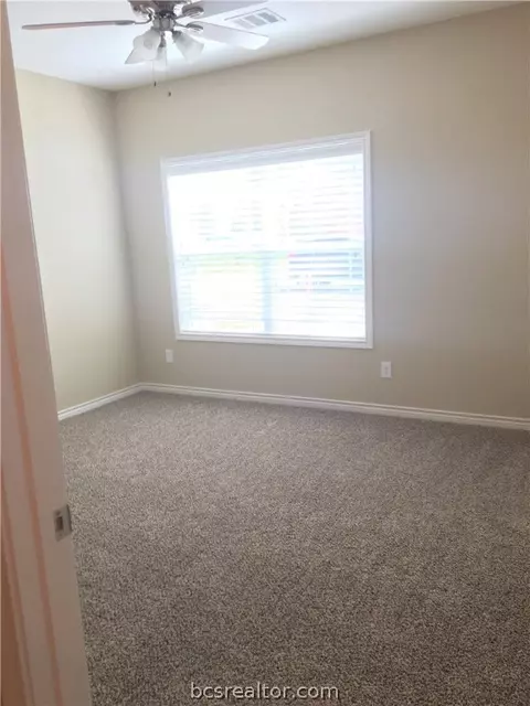 202 Tee Dr, Bryan, TX 77801 photo 9