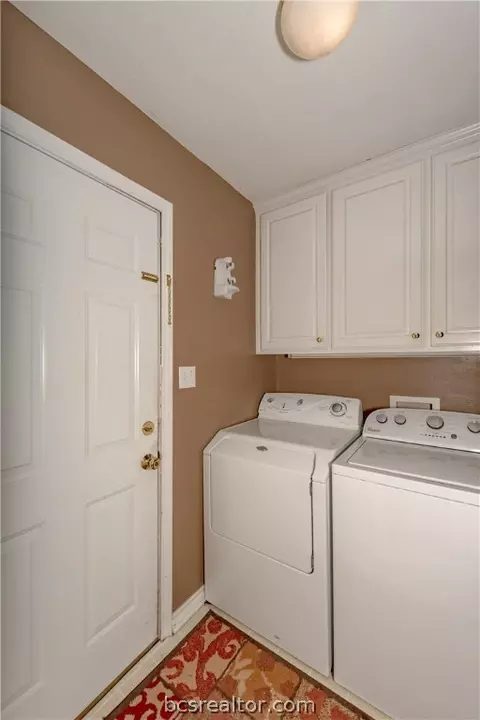 3919 Brighton Dr, Bryan, TX 77802 photo 19