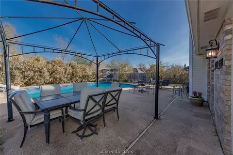 3919 Brighton Dr, Bryan, TX 77802 photo 25