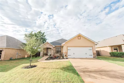 2111 Ella Ln, Bryan, TX 77802 photo 1