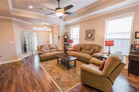 2111 Ella Ln, Bryan, TX 77802 photo 6