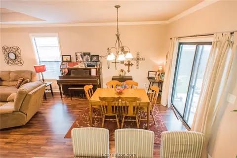 2111 Ella Ln, Bryan, TX 77802 photo 16