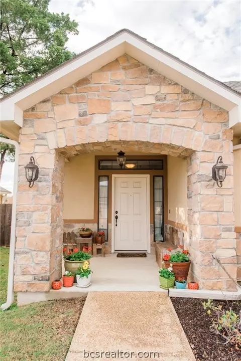 2111 Ella Ln, Bryan, TX 77802 photo 5
