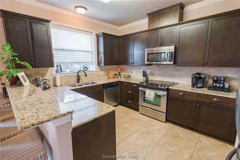 2111 Ella Ln, Bryan, TX 77802 photo 13