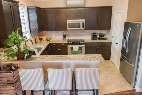 2111 Ella Ln, Bryan, TX 77802 photo 10