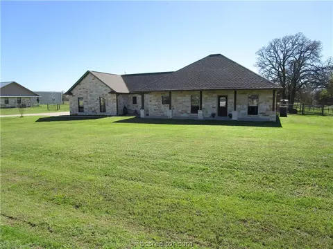 8706 Tejas Ranch Loop, Bryan, TX 77808 photo 2