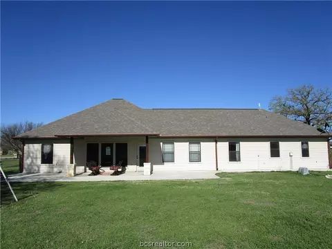 8706 Tejas Ranch Loop, Bryan, TX 77808 photo 5