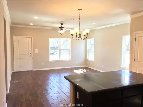 1802 Bamboo St, Bryan, TX 77803 photo 4