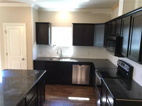1802 Bamboo St, Bryan, TX 77803 photo 6