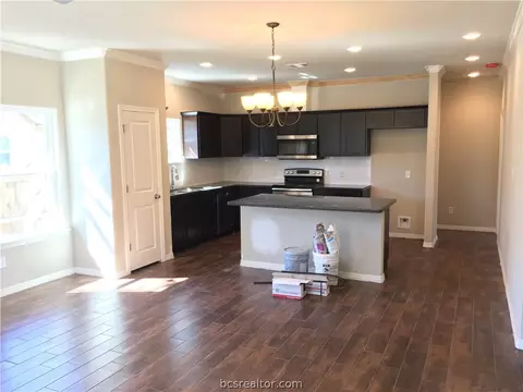 1802 Bamboo St, Bryan, TX 77803 photo 3