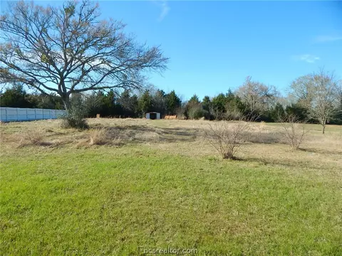 8203 Wixon Oaks Dr, Bryan, TX 77808 photo 12
