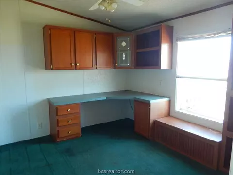 8203 Wixon Oaks Dr, Bryan, TX 77808 photo 5