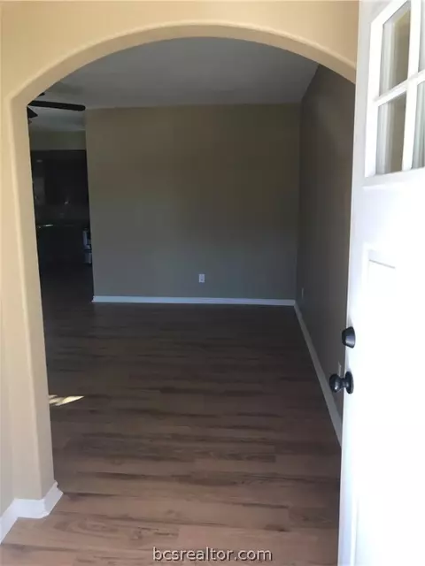 112 Rebecca St, Bryan, TX 77801 photo 5