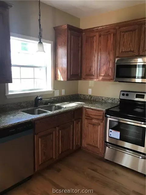 112 Rebecca St, Bryan, TX 77801 photo 9