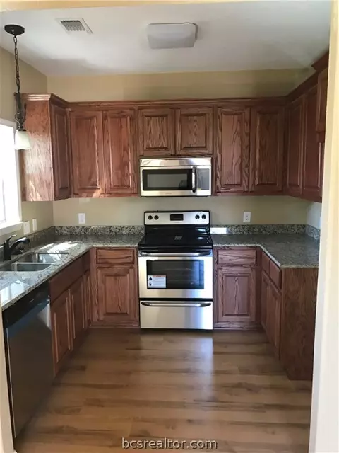 112 Rebecca St, Bryan, TX 77801 photo 8
