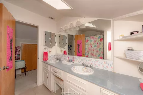 2901 Rustling Oaks Dr, Bryan, TX 77802 photo 29