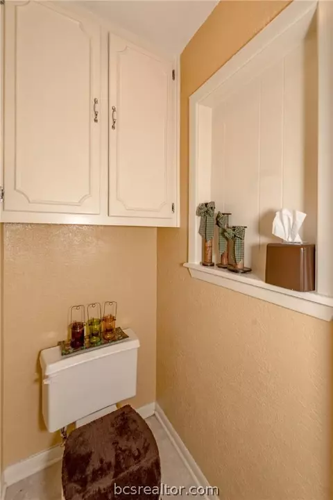 2901 Rustling Oaks Dr, Bryan, TX 77802 photo 12