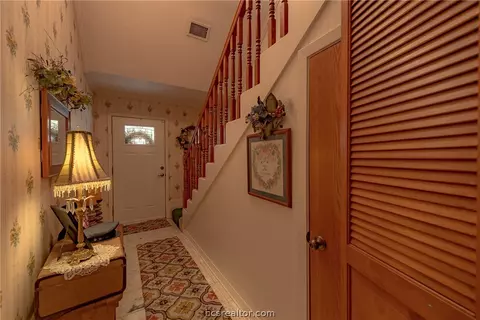 2901 Rustling Oaks Dr, Bryan, TX 77802 photo 3