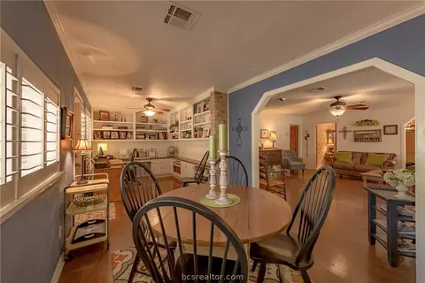 2901 Rustling Oaks Dr, Bryan, TX 77802 photo 8