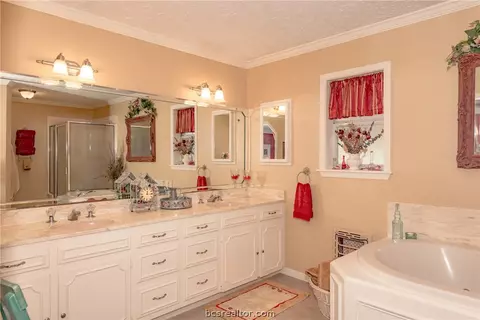 2901 Rustling Oaks Dr, Bryan, TX 77802 photo 22