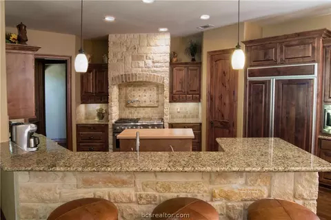 3312 Willow Ridge Dr, Bryan, TX 77807 photo 5