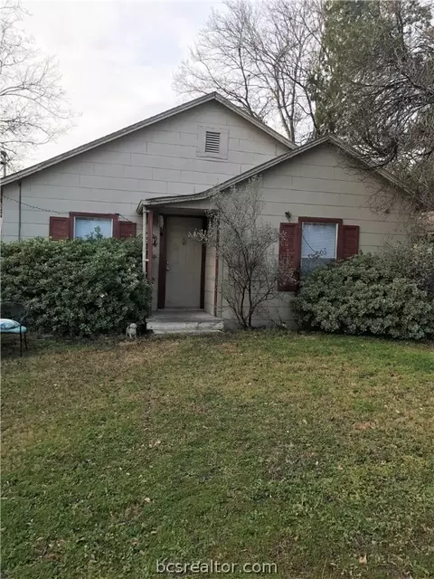 802 Mitchell St, Bryan, TX 77802 photo 1