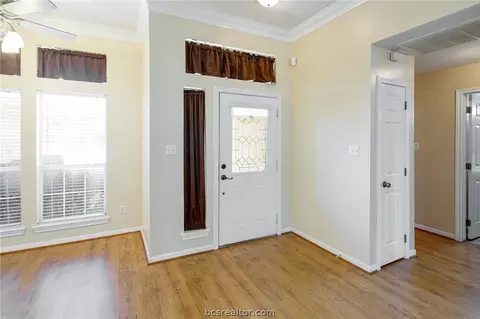 3902 Brighton Dr, Bryan, TX 77802 photo 5