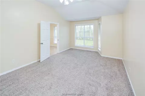 3902 Brighton Dr, Bryan, TX 77802 photo 18
