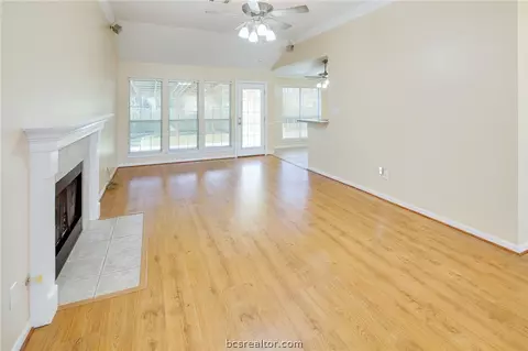 3902 Brighton Dr, Bryan, TX 77802 photo 9