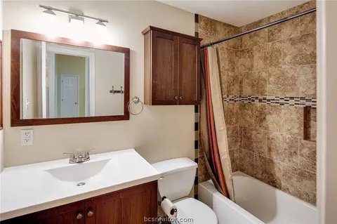 3902 Brighton Dr, Bryan, TX 77802 photo 28