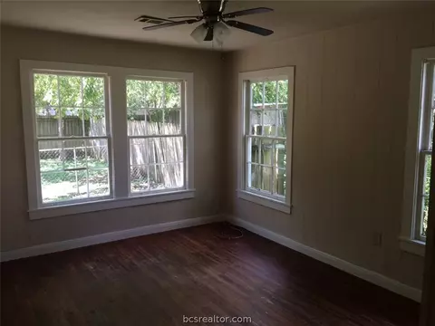 717 E 28th St, Bryan, TX 77803 photo 7