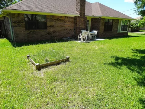 3713 Brighton Dr, Bryan, TX 77802 photo 35