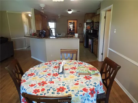 3713 Brighton Dr, Bryan, TX 77802 photo 11