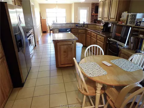 3713 Brighton Dr, Bryan, TX 77802 photo 17