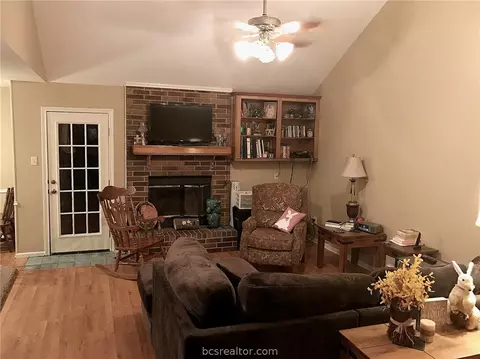 3713 Brighton Dr, Bryan, TX 77802 photo 7