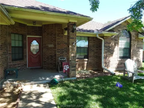 3713 Brighton Dr, Bryan, TX 77802 photo 5