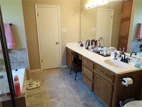 3713 Brighton Dr, Bryan, TX 77802 photo 24
