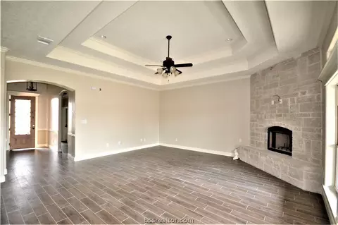 3042 Embers Loop, Bryan, TX 77808 photo 2