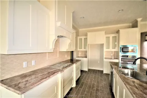 3042 Embers Loop, Bryan, TX 77808 photo 10
