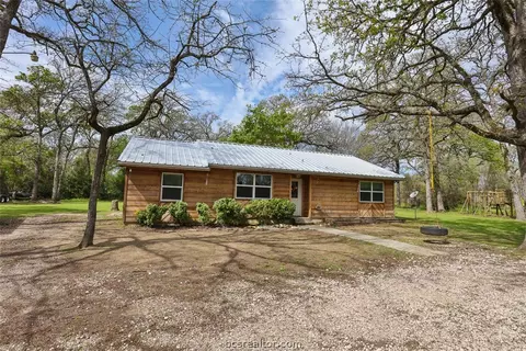 8268 Longview Dr, Bryan, TX 77808 photo 1