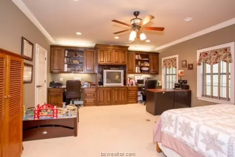 2210 E Briargate Dr, Bryan, TX 77802 photo 31