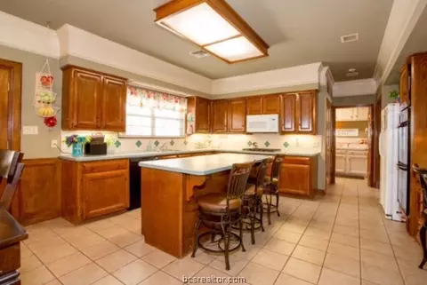 2210 E Briargate Dr, Bryan, TX 77802 photo 19
