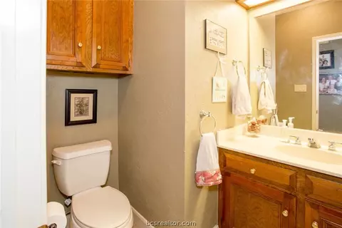 2210 E Briargate Dr, Bryan, TX 77802 photo 28