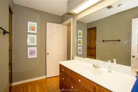 2210 E Briargate Dr, Bryan, TX 77802 photo 23