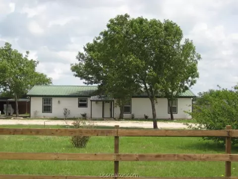 3142 Moonlight Dr, Bryan, TX 77808 photo 1