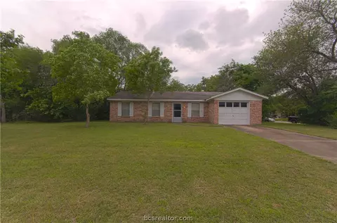 903 Dumas St, Bryan, TX 77803 photo 1