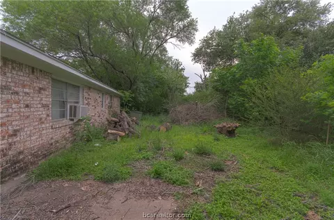 903 Dumas St, Bryan, TX 77803 photo 28