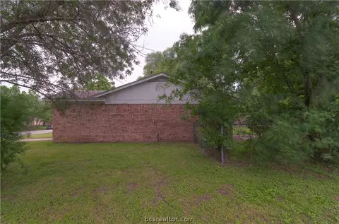903 Dumas St, Bryan, TX 77803 photo 27