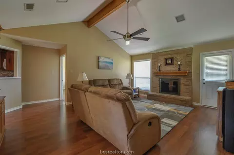 4508 Sutton Ct, Bryan, TX 77802 photo 5