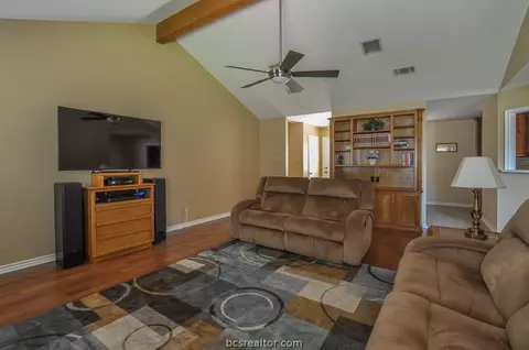 4508 Sutton Ct, Bryan, TX 77802 photo 4